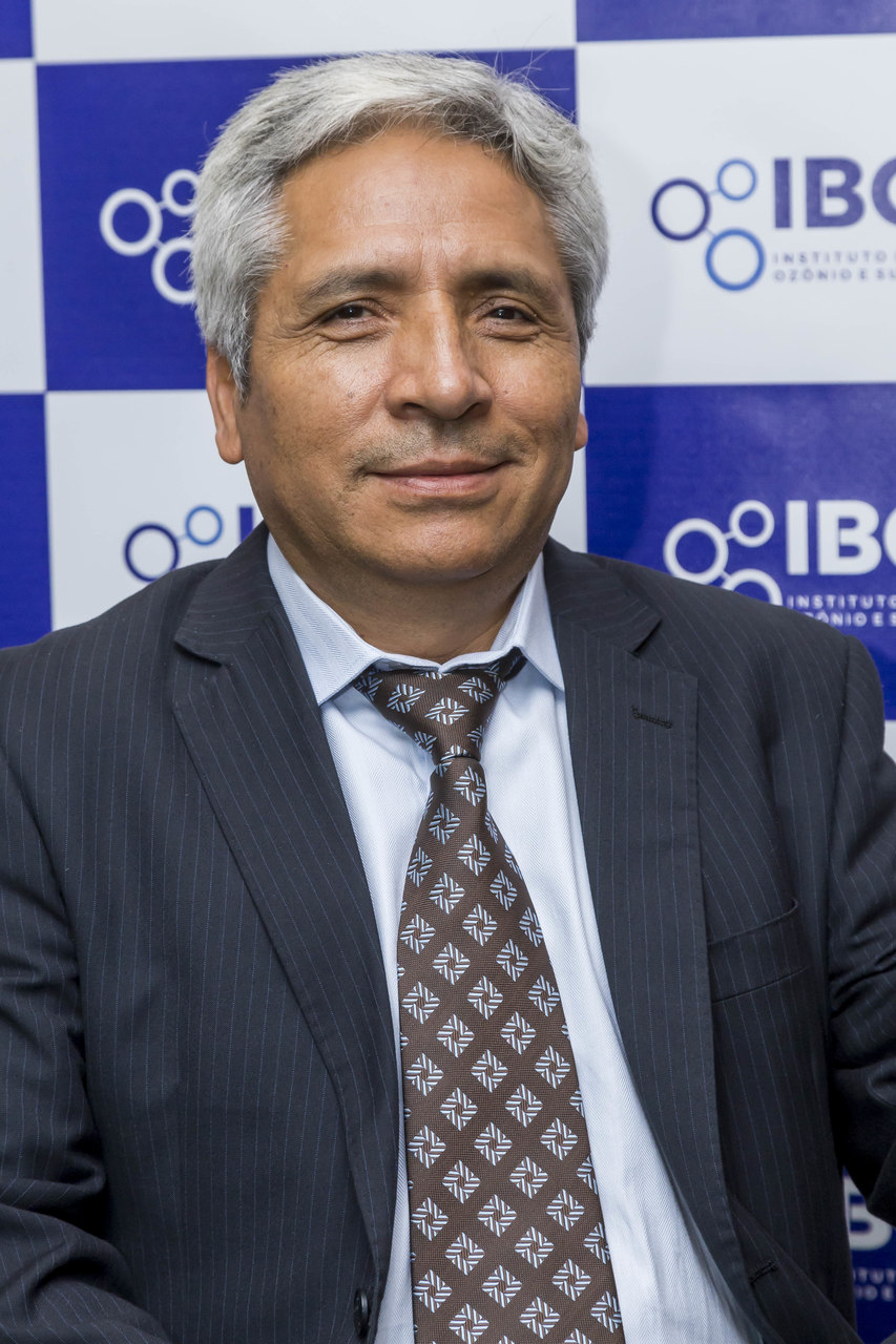 Dr. Wilfredo Irrazabal Urruchi